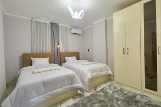 شقة فندقية 2غرفة بجلسة خارجية في مدينة 6 اكتوبر, القاهرة, دخوّل ذاتي - 2