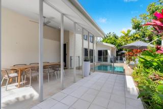 Cove House - Coastal Convenience by the Pool - Palm Cove - 4