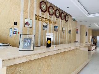 Nhat Linh Hotel & Suites Da Nang - Da Nang - 4