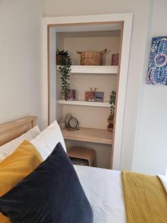 Queen bed apartment- No sharing, your very own space - 9