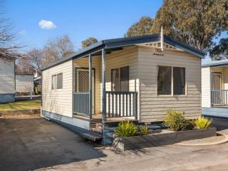 Canberra Holiday Village - 1