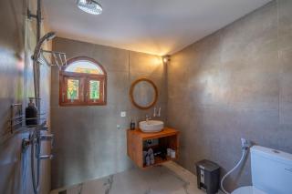 Modern 2-Bedroom-Villa Imola with Private Pool, Fitness-Corner and Jungle View in Canggu -Bali - Kerobokan - 2