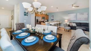 Last Minute Disney Getaway! Private Pool, Hot Tub & Games Room. Book Now! #29616 - Kissimmee - 3
