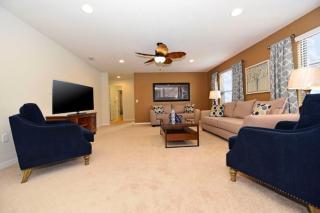 Last Minute Disney Getaway! Private Pool, Hot Tub & Games Room. Book Now! #18234 - Kissimmee - 1