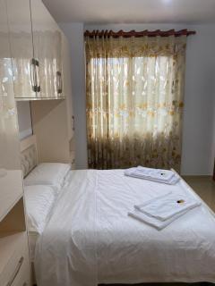 Emily House - Fier - 3