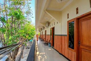 RedDoorz at Dien Homestay Syariah Alun-alun Pasuruan - Krampijangan - 7