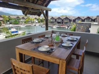 L'Estuaire Seafront Apartment Black River - 9