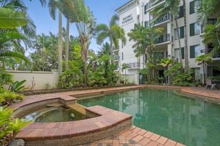 Tropical Apartment - Cairns - 6