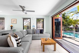 Family & Pet Beach House - Yaroomba - 9