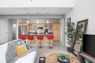 Stunning CozySuites on Mass with Parking - 7