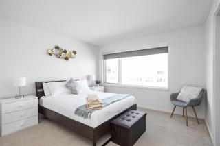 Stunning CozySuites on Mass with Parking - Indianápolis - 1