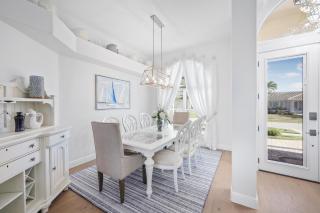 Alluring waterfront home with W exposure, pool/dock - 6