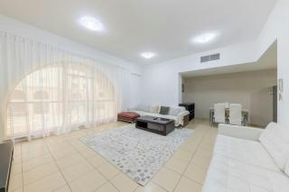 Spacious 2-bedroom Getaway In Jbr, Prime Location - Dubai - 6