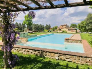 Luxury Resort with swimming pool in the Tuscan countryside, Villas on the ground floor with private outdoor area with panoramic view - Osteria Delle Noci - 8