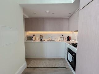 Stylish and central 1 bedroom apartment - Londra - 3