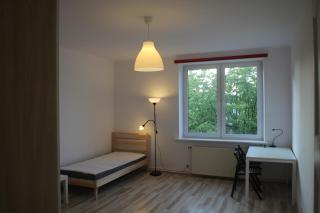 Trzyosobowy pokój w mieszkaniu czteropokojowym w centrum Gdyni. - Gdynia - 3