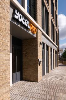 YOTELPAD London Stratford - 9