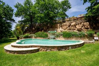Residence surrounded by greenery with swimming pool in Sorano - 3