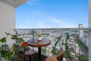 2BDR Modern Highrise Condo, City & River views, Pool - Da Nang - 5