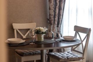 Elegant Apartment in historical centre & Free Locked PARKING - Riga - 8