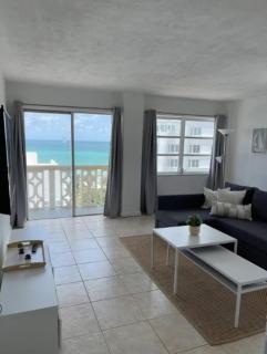 1401- Stylish 1BR& 2BA with Breathtaking Ocean Views - Miami Beach - 0