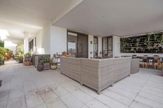 Stylish & Spacious 3BR Apt - Sydney - 1