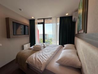 Adorable seaside apartments all with a separate bedroom - Batoemi - 0