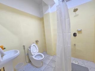Marie's 1 bedroom Tuffoam mall, CBD 512 - 8