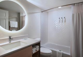TownePlace Suites by Marriott College Station - College Station - 3
