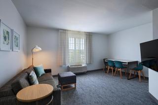 TownePlace Suites by Marriott College Station - College Station - 1