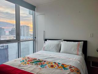 Adelaide Central Skyline Panoramic Suite - 1