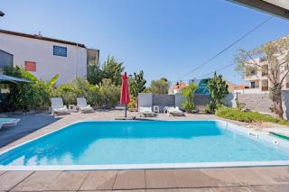Crowonder Lucky Holiday House with Pool and Patio 30 meters from the Beach - Zadar - 5