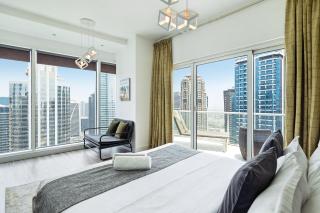 Modern & Spacious 2-Bed Condo with Panoramic Lake Views, Dual Balconies, Steps from Dubai JLT Metro By "La Buena Vida Holiday Homes" - Dubai - 6
