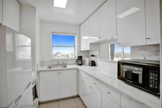 1506- 1BR & 1BA Retreat with Stunning Intracoastal Views - 1