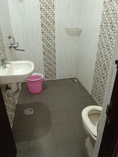 GAYATHRI HEIGHTS SERVICED APARTMENTS & APARTMENT HOTEL In HYDERABAD - Hyderabad - 4