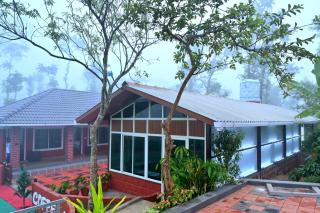 Coffee Crown Homestay - 1KM Falls, Home Food & Coffee Estate - Sakleshpur - 8