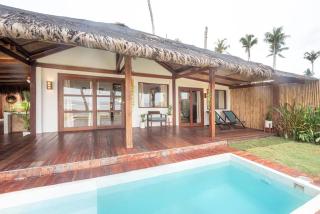 3BR Beachfront Villa, Pool, Garden, Surf Spot - Catangnan - 2