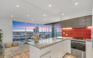 Adelaide Central Skyline Panoramic Suite - Adelaide - 7