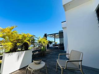 Tahitian Good Vibes - 2