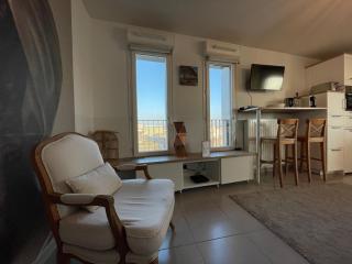 Studio harmonieusement aménagé avec parking et terrasse vers la cité du vin - Bordeaux - 1
