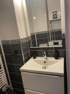 The naturist glamour suite - 2