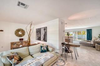 Stylish Pool Vacation Home Sarasota Close to the Beaches - 2