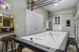 10 mins to DT Asheville Pool Hot Tub Game Room - Asheville - 1