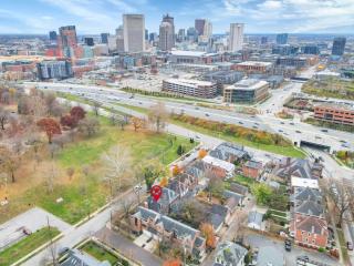 The Goodale House - 2 Units - 4 BR 5 Bath - 9