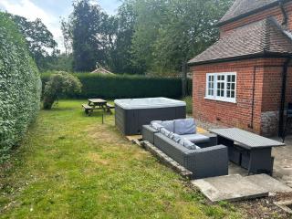 Stables Cottage by Group Retreats - Salisbury - 8