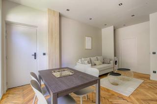 Bel appartement lumineux, deux pièces, Ecully - 2