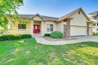 Pet-Friendly Johnston Getaway with Deck and Yard! - Johnston - 8