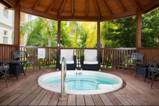 VACATION APARTMENTS Caicos Islands, Turks and Caicos - 9
