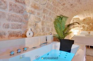 Charming flat with Jacuzzi heart of Paris GetHosted - París - 6