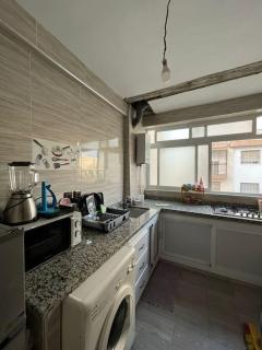 Entire house close to airport and achakar beach - - 7